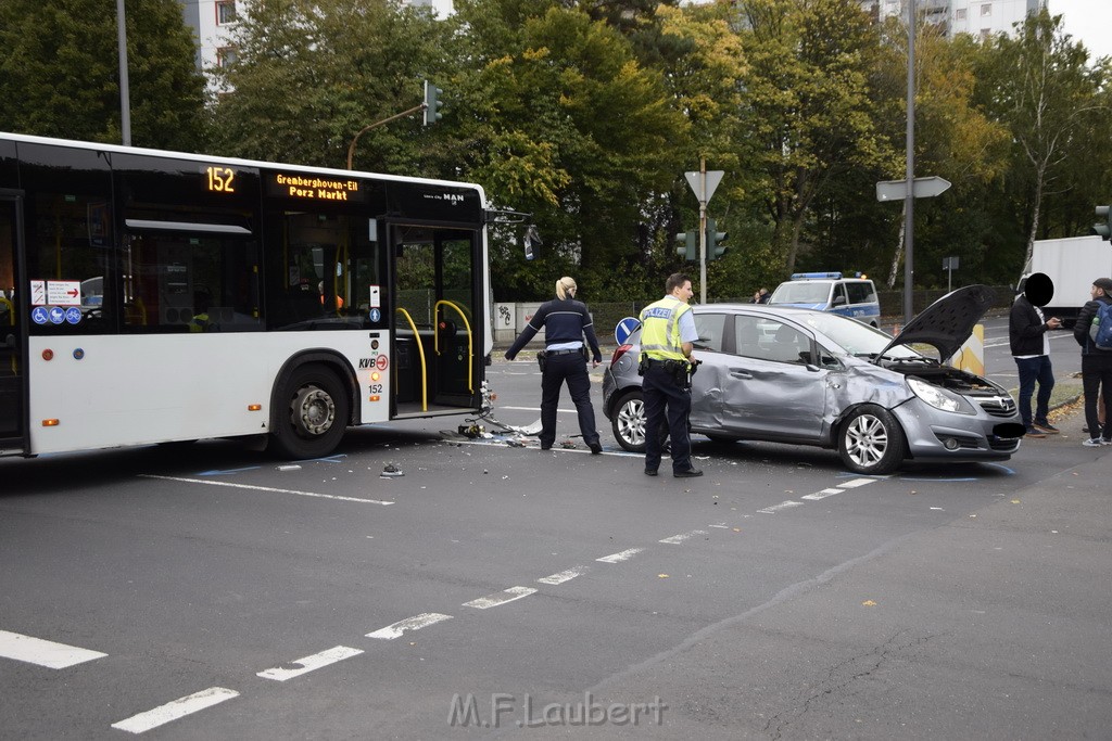 VU Bus Pkw Koeln Porz Gremberghoven Steinstr Konrad Adenauerstr P40.JPG - Miklos Laubert